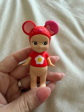 Strawberry Love Mouse Sonny Angel